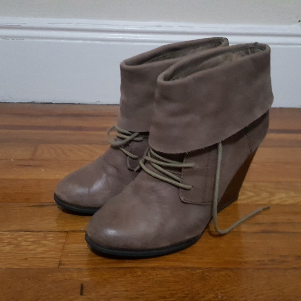 Aldo leather wedge shoes